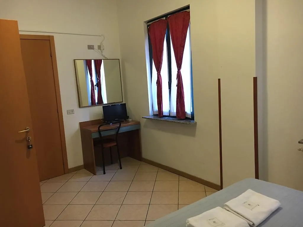 Hotel Brivio Милан